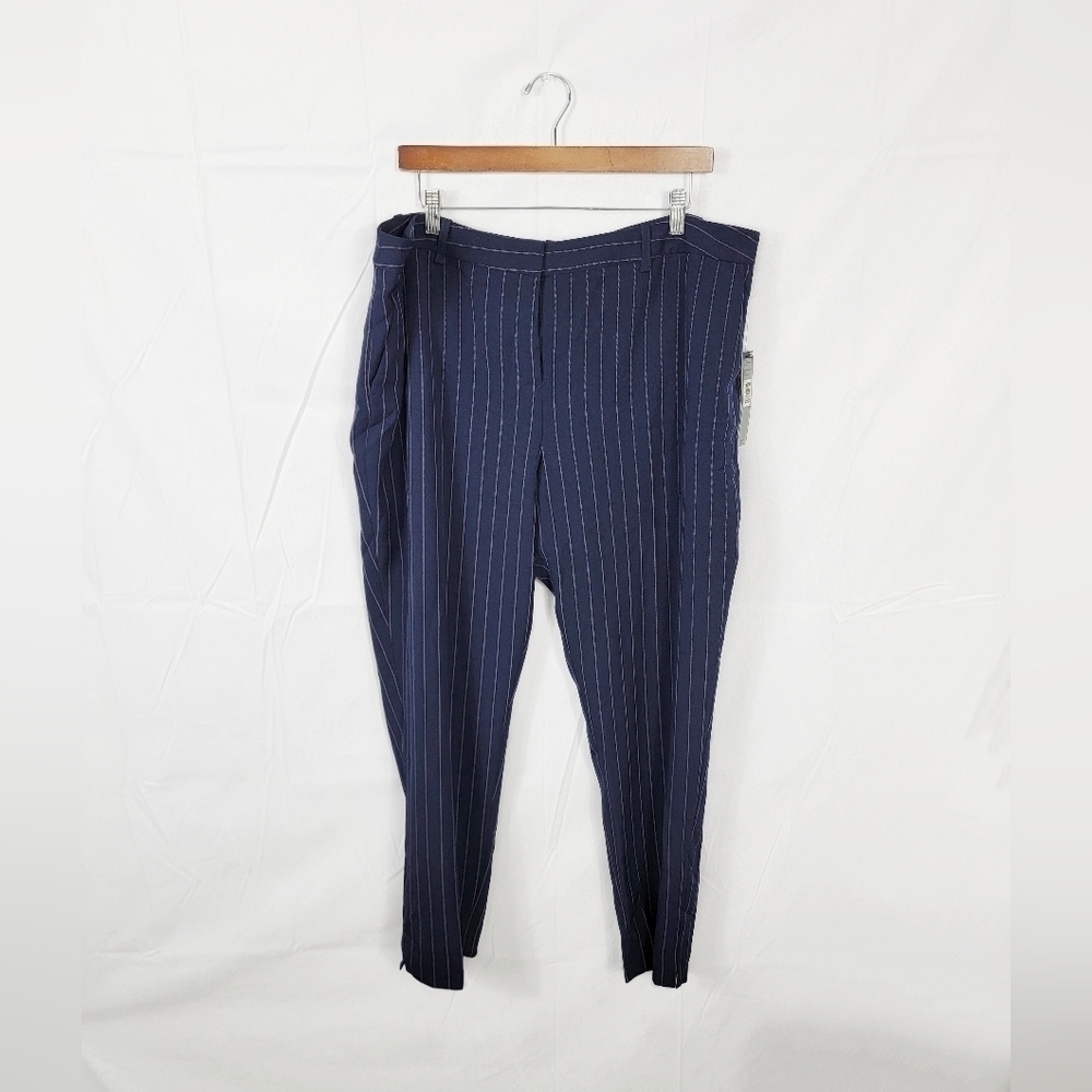 Womens NWT Navy Pinstripe Size 18 Tahari Pants
